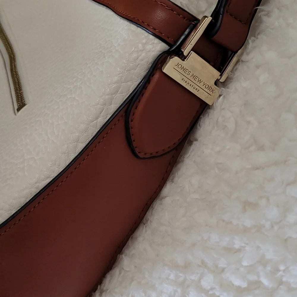 NEW Shoulder Bag Jones New York Signature Color Block Pebbled Ivory Faux Leather